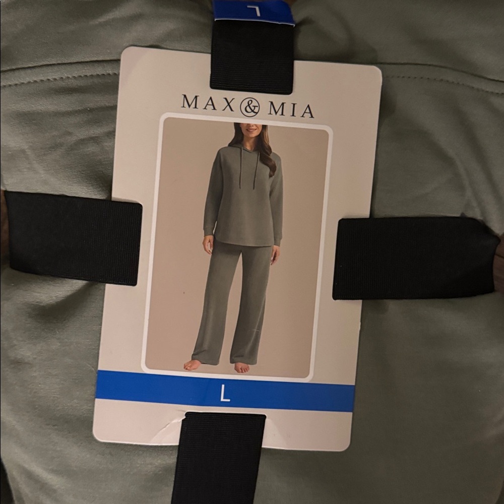 ❌ Sold Out 2 for $20 Max & Mia Sage Hoodie Lounge Set Ultimate Comfort Size M - Picture 9 of 10